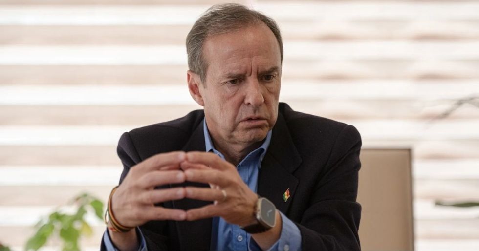 Tuto Quiroga plantea reforma parcial de la Constitución con 111 artículos
