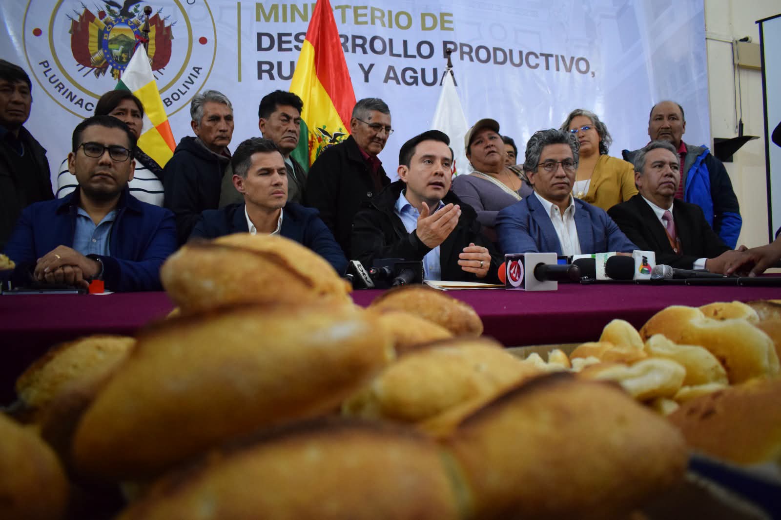 Emapa alista la entrega de 100.000 quintales de harina a panificadores